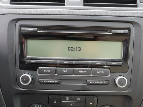 Used 2011 Volkswagen Jetta SE image 28