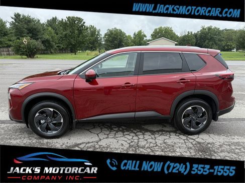 Used 2025 Nissan Rogue SV w/ SV Premium Package image 6