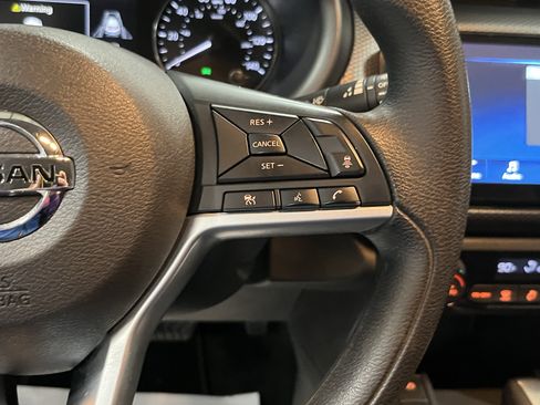 Used 2021 Nissan Kicks SV image 19