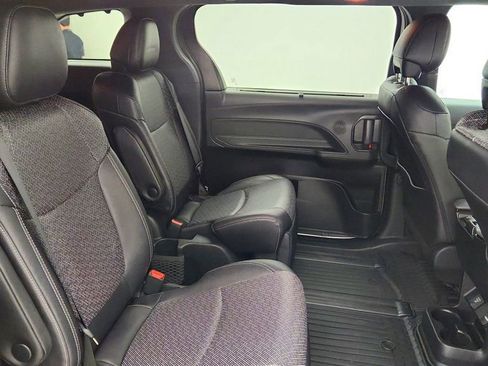 Used 2023 Toyota Sienna XSE AWD/4WD image 25