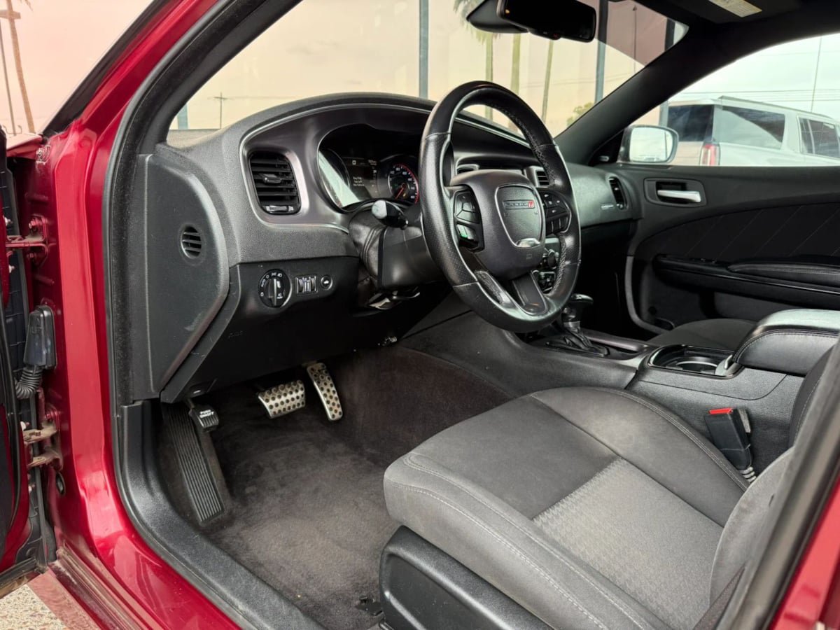 Used 2019 Dodge Charger R/T w/ Blacktop Package RWD image 38