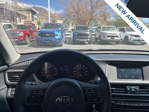 Used 2018 Kia Optima LX image 20