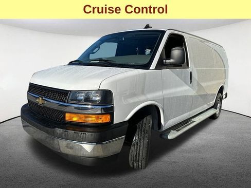 Used 2024 Chevrolet Express 2500 w/ Driver Convenience Package image 5