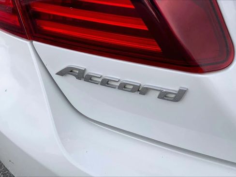 Used 2016 Honda Accord Touring image 31