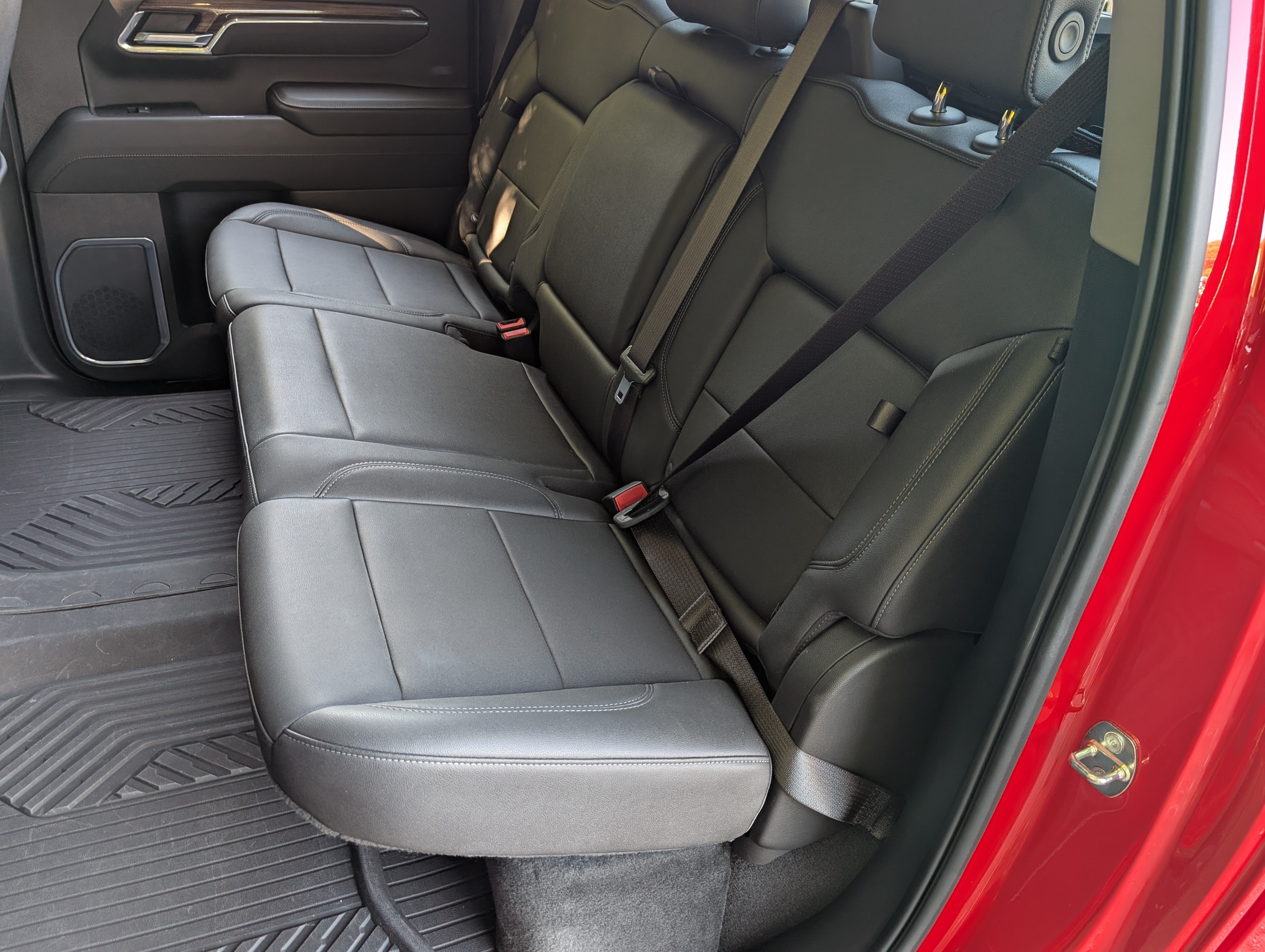 Used 2024 Chevrolet Silverado 1500 LT Trail Boss w/ LT Trail Boss Premium Package AWD/4WD image 17