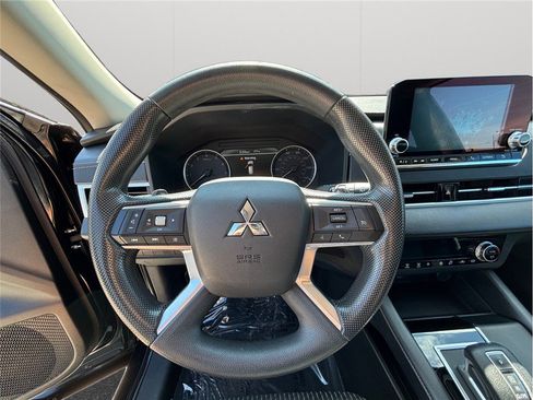 Used 2022 Mitsubishi Outlander ES image 20