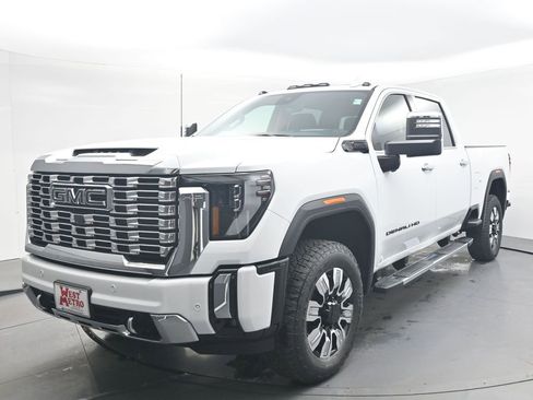 New 2026 GMC Sierra 2500 Denali w/ Denali Reserve Package image 2