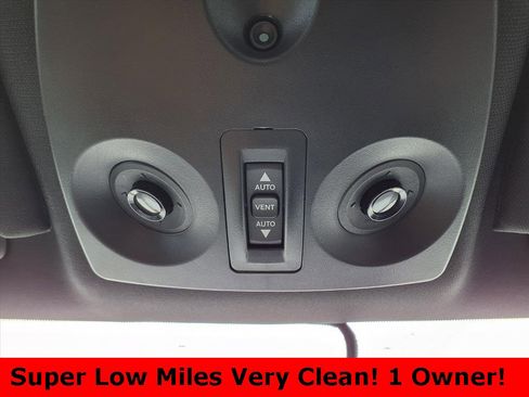 Used 2012 Chrysler 200 Touring image 18