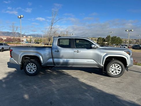 New 2026 Toyota Tacoma SR5 AWD/4WD image 8