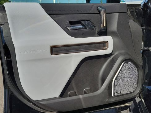 New 2025 GMC Hummer EV 2X image 18