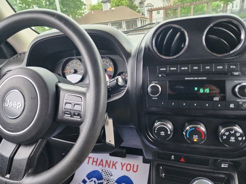 Used 2015 Jeep Patriot Sport w/ Power Value Group FWD image 27