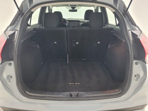 Used 2022 Nissan Kicks SR w/ Interior Electronics Package FWD image 29