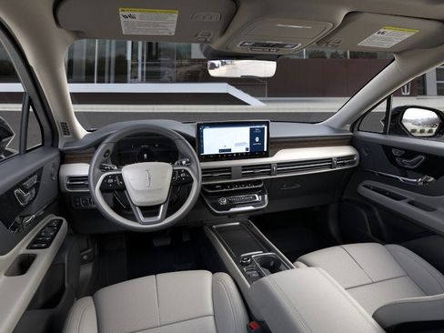 New 2026 Lincoln Corsair Grand Touring image 9