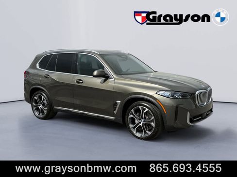 New 2026 BMW X5 xDrive40i AWD/4WD image 1