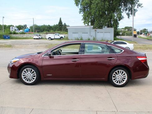 Used 2014 Toyota Avalon Limited FWD image 5