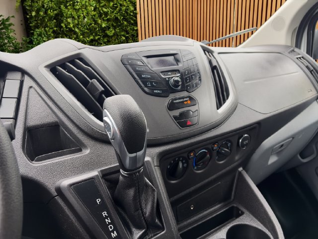 Used 2019 Ford Transit 250 130 Low Roof RWD image 16