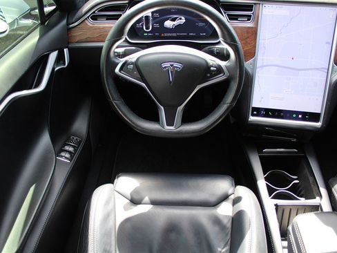 Used 2017 Tesla Model S 75D AWD/4WD image 2