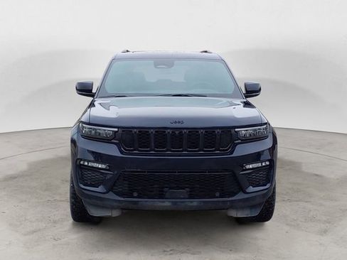 Used 2024 Jeep Grand Cherokee Limited w/ Luxury Tech Group II image 8