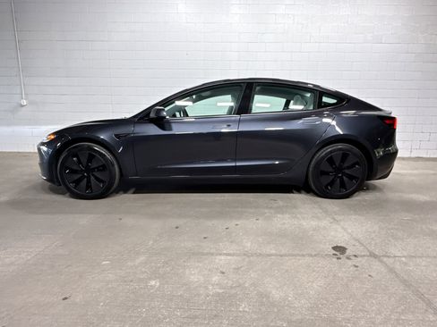 Used 2025 Tesla Model 3 RWD image 2