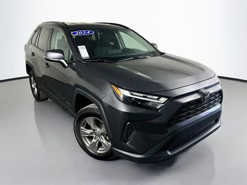 Used 2024 Toyota RAV4 XLE FWD image 2