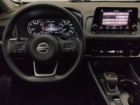 Used 2021 Nissan Rogue SV FWD image 22