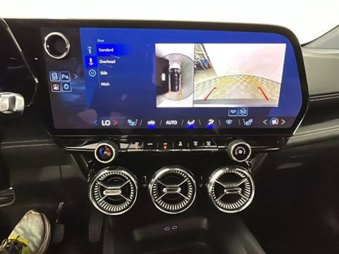 Used 2024 Chevrolet Blazer EV LT AWD/4WD image 25