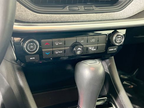 Used 2022 Jeep Compass Latitude w/ Sun and Sound Group image 15