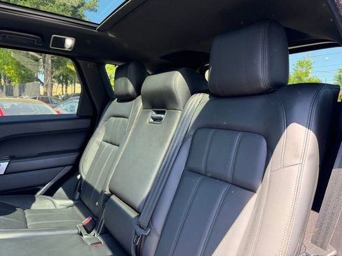 Used 2020 Land Rover Range Rover Sport HSE image 28