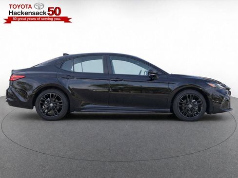 Used 2025 Toyota Camry SE w/ Convenience Package AWD/4WD image 8