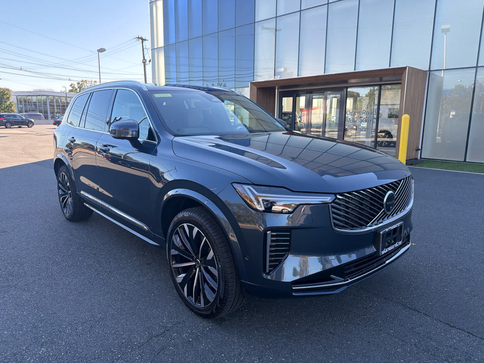 Used 2027 Volvo XC90 B6 Ultra AWD/4WD image 4