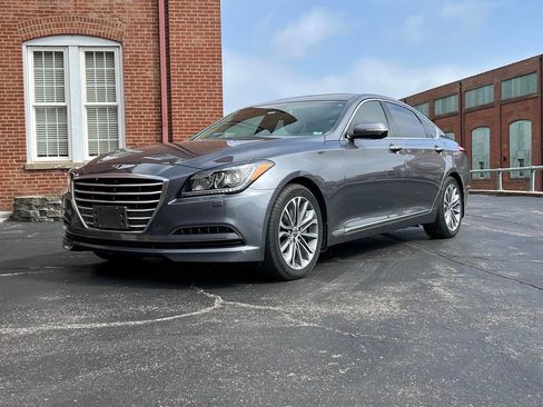 Used 2016 Hyundai Genesis 3.8 image 1
