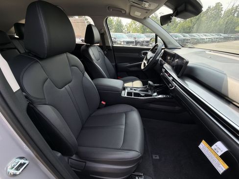 New 2026 Kia Sorento S FWD image 25