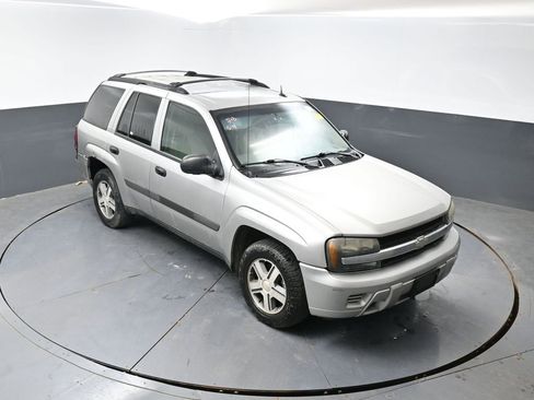 Used 2005 Chevrolet TrailBlazer LS w/ LS Preferred Equipment Group AWD/4WD image 14