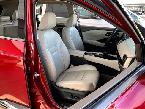 Used 2023 Nissan Rogue SL w/ SL Premium Package FWD image 9