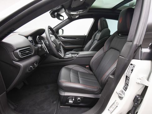 New 2024 Maserati Levante GT Ultima image 18