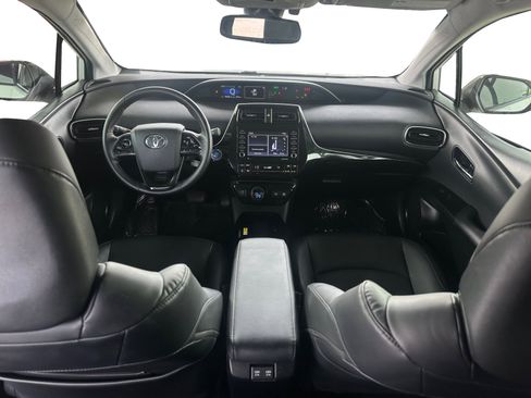 Used 2022 Toyota Prius AWD image 10