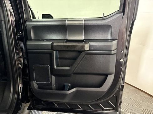 Used 2019 Ford F150 Lariat w/ Equipment Group 502A Luxury AWD/4WD image 17