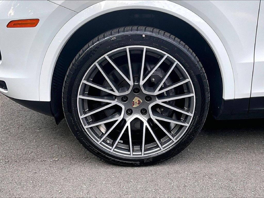 Certified 2023 Porsche Cayenne Coupe AWD/4WD image 14