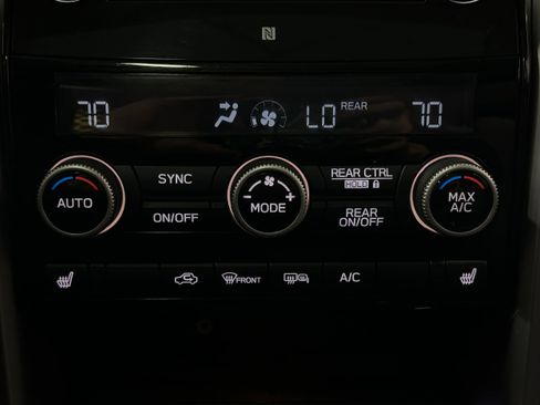 Used 2021 Subaru Ascent Limited w/ Technology Package image 10