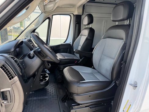 Used 2025 RAM ProMaster 3500 w/ Convenience Group FWD image 30
