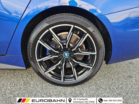 Used 2024 BMW i4 eDrive40 w/ M Sport Package RWD image 31