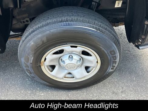 Used 2020 Toyota Tacoma SR AWD/4WD image 11