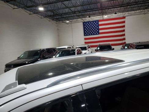 Used 2021 Chevrolet Suburban High Country w/ Premium Package RWD image 46