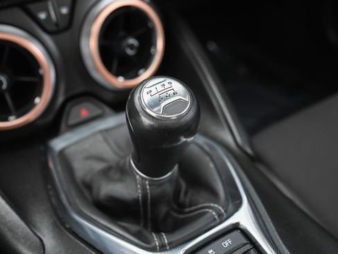 Used 2021 Chevrolet Camaro LT RWD image 27