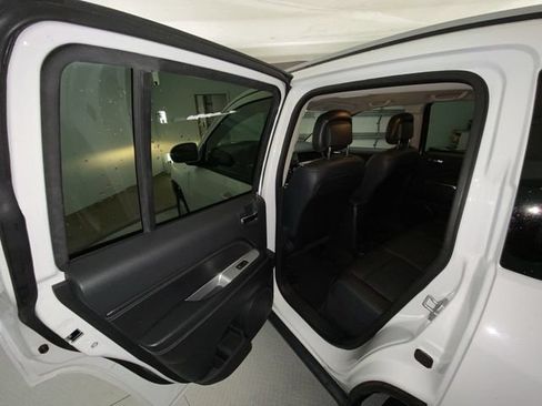 Used 2016 Jeep Compass Latitude AWD/4WD image 20