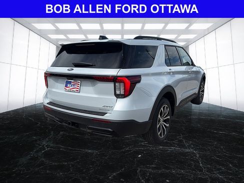 Used 2026 Ford Explorer ST-Line AWD/4WD image 6