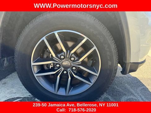 Used 2019 Jeep Grand Cherokee Limited AWD/4WD image 19