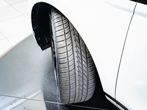 Used 2023 Land Rover Range Rover Evoque R-Dynamic SE image 41