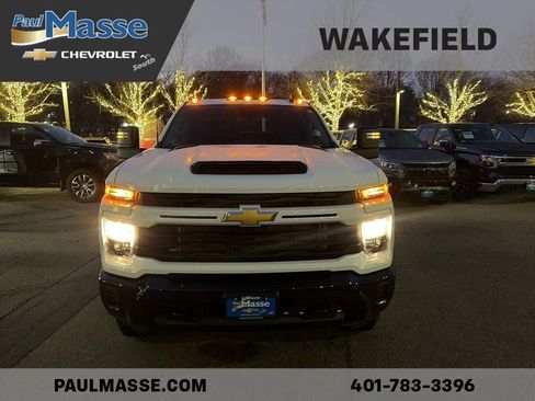 Used 2025 Chevrolet Silverado 2500 Custom w/ Custom Value Package image 5