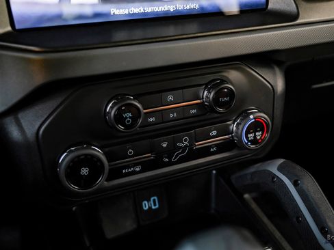 Used 2024 Ford Bronco Big Bend image 61